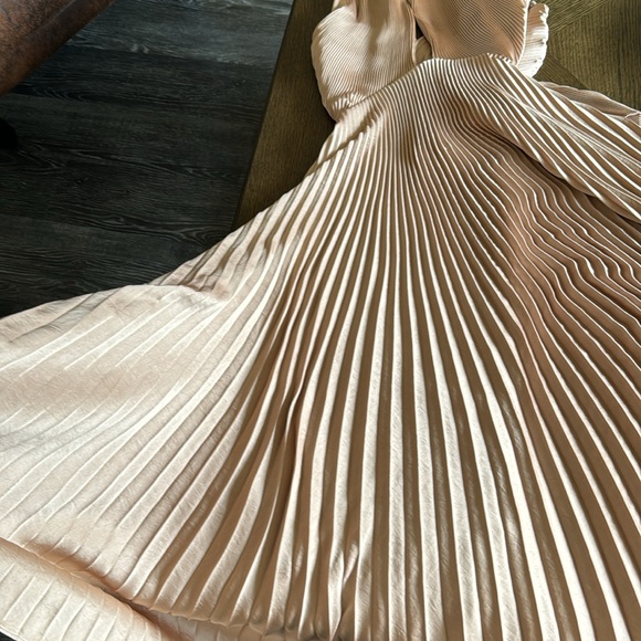 A.L.C. Athena II Halter Satin Pleated Dress, Size 2, BRAND NEW, $695 - Picture 8 of 12